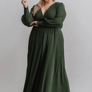 New With Tags Arianna Baltic Born Green Maxi Dress